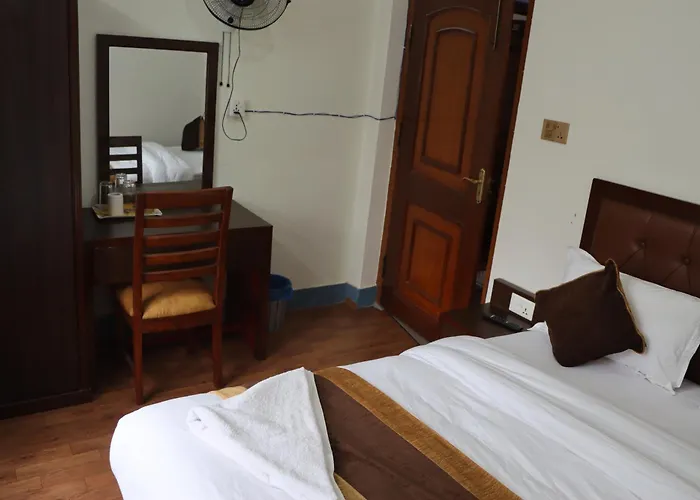 Eusi Serling Guest house *